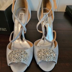 Badgley Mischka jeweled bridal heels size 7.5